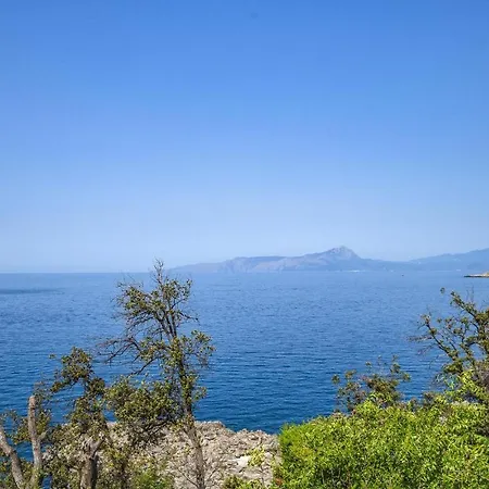 Amazing In With 2 Bedrooms And Wifi Appartamento Camini